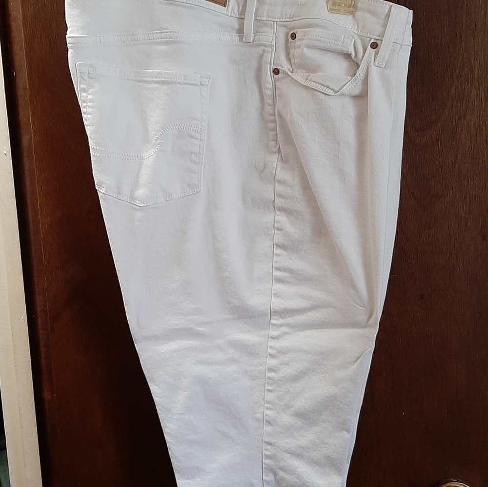 Levi cropped jeans